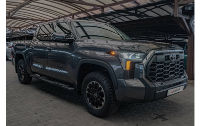 toyota-tundra-trd-sr5-kamera-podgrev-distronik-asistent-patni-lenti - 1