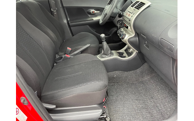 Toyota Urban Cruiser 1, 4D-4D, 90к.с., 6ск., 4х4, клима, мулти, борд, н - автомобили, коли, обяви за нови и употребявани 9