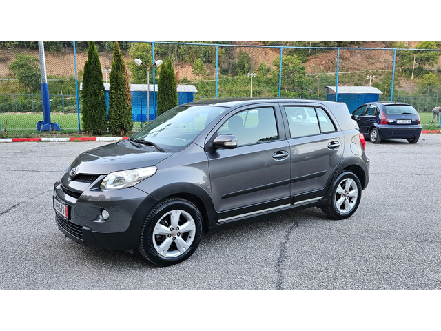 Toyota Urban Cruiser 1.4D4d AWD/KLIMATRONIK - автомобили, коли, обяви за нови и употребявани 1