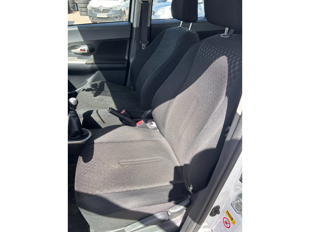 Toyota Urban Cruiser 1.4D-4D 4WD EURO 4 - автомобили, коли, обяви за нови и употребявани 11