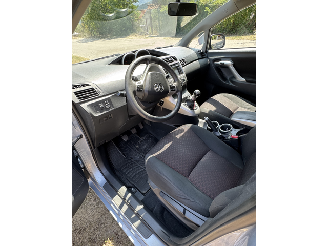 Toyota Verso, 2011 г., 22222222 км, 126 к.с. - автомобили, коли, обяви за нови и употребявани 8