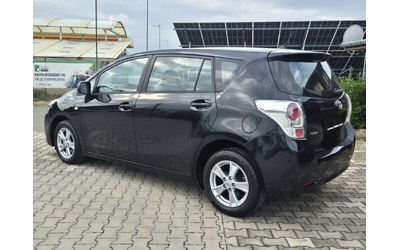 Toyota Verso 2.0 диз 7места 127к.с. - автомобили, коли, обяви за нови и употребявани 9