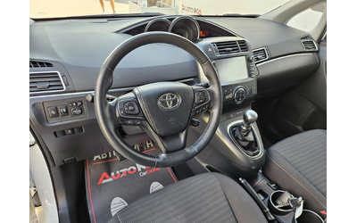 Toyota Verso 1.6D4d-112kc= 6СКОРОСТИ= КАМЕРА= LINE ASSIST - автомобили, коли, обяви за нови и употребявани 7