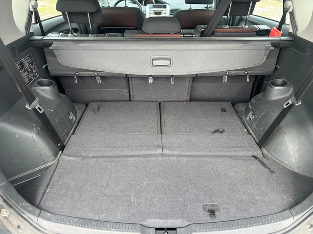 Toyota Verso 2.0 D4D - автомобили, коли, обяви за нови и употребявани 15