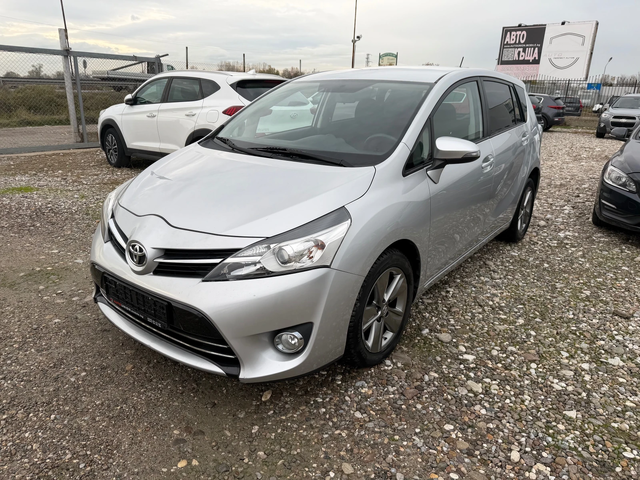 Toyota Verso 1.6 D - автомобили, коли, обяви за нови и употребявани 0