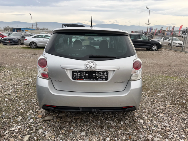 Toyota Verso 1.6 D - автомобили, коли, обяви за нови и употребявани 11