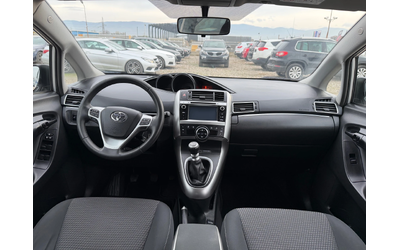 Toyota Verso 1.6 D - автомобили, коли, обяви за нови и употребявани 15