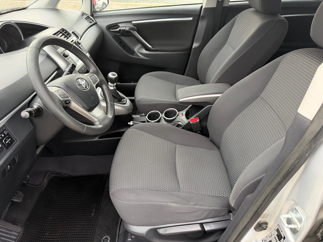 Toyota Verso 1.6 D - автомобили, коли, обяви за нови и употребявани 3