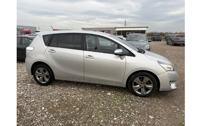 Toyota Verso 1.6 D - автомобили, коли, обяви за нови и употребявани 9