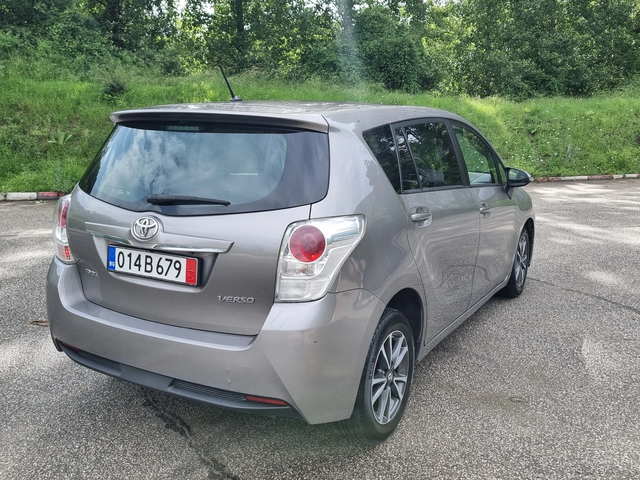 Toyota Verso 1.6 Navig/Klimatron/7mesta - автомобили, коли, обяви за нови и употребявани 4