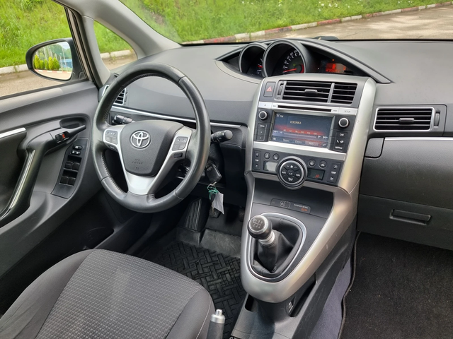 Toyota Verso 1.6 Navig/Klimatron/7mesta - автомобили, коли, обяви за нови и употребявани 9