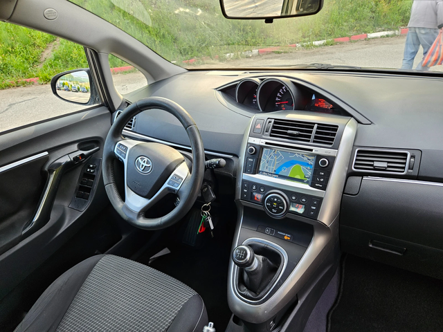Toyota Verso Facelift/7mesta/Navigacia - автомобили, коли, обяви за нови и употребявани 9