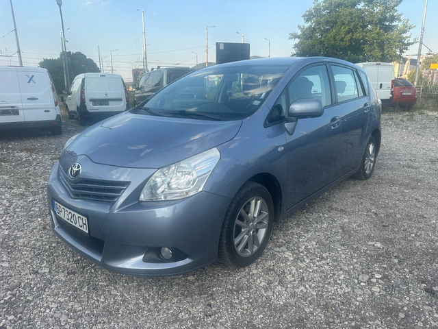 Toyota Verso 2.0D4D 126kc FACE - автомобили, коли, обяви за нови и употребявани 0
