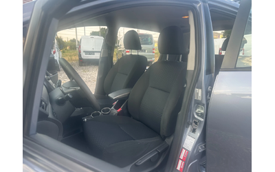 Toyota Verso 2.0D4D 126kc FACE - автомобили, коли, обяви за нови и употребявани 8