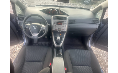 Toyota Verso 2.0D4D 126kc FACE - автомобили, коли, обяви за нови и употребявани 9