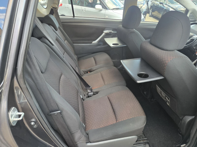 Toyota Verso - автомобили, коли, обяви за нови и употребявани 7