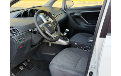 Toyota Verso 6скорости* КАМЕРА* АВТОПИЛОТ* КЛИМАТРОНИК* КСЕНОН - автомобили, коли, обяви за нови и употребявани 7