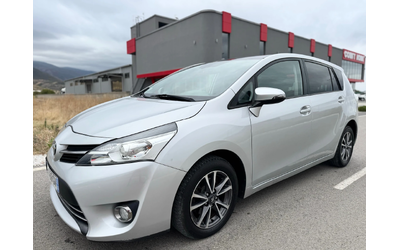 toyota-verso - 2