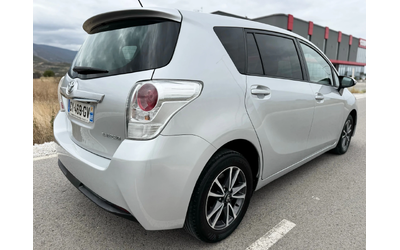 Toyota Verso 2.0 D-4D / EXECUTIVE / NAVI / CAMERA / PANORAMA - автомобили, коли, обяви за нови и употребявани 7