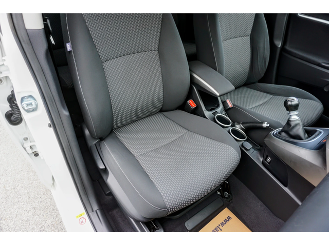 Toyota Verso 2.0D ACTIVE - автомобили, коли, обяви за нови и употребявани 10