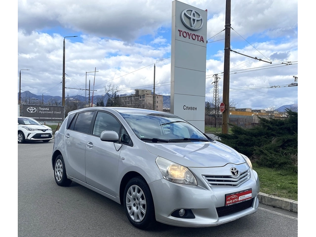 Toyota Verso 2.0D-4D MT - автомобили, коли, обяви за нови и употребявани 0