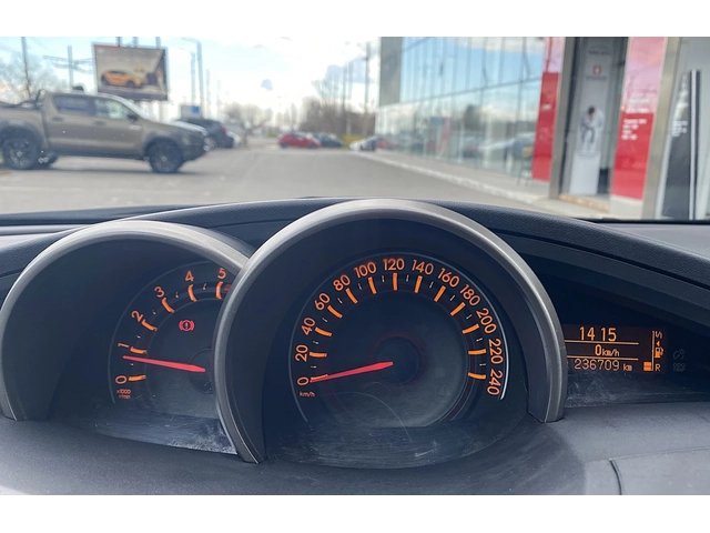 Toyota Verso 2.0D-4D MT - автомобили, коли, обяви за нови и употребявани 14