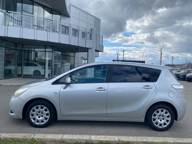 Toyota Verso 2.0D-4D MT - автомобили, коли, обяви за нови и употребявани 6