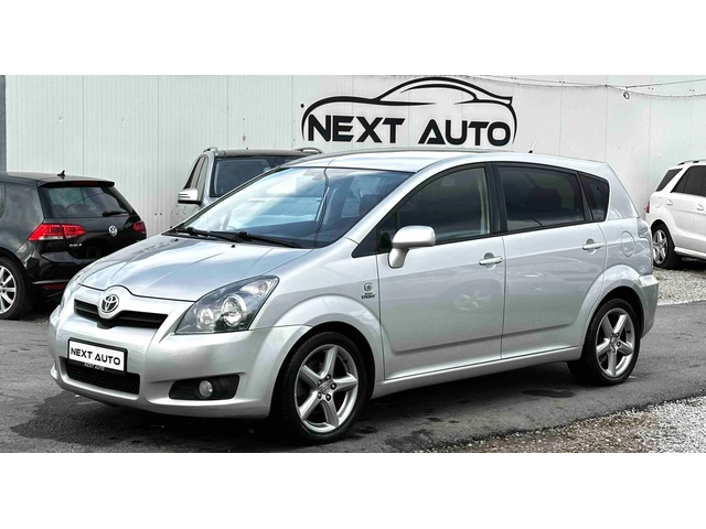 Toyota Verso 2.2D 182000KM - автомобили, коли, обяви за нови и употребявани 0