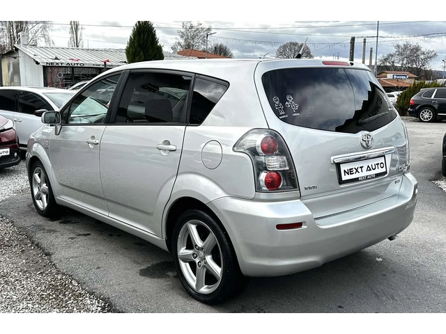 Toyota Verso 2.2D 182000KM - автомобили, коли, обяви за нови и употребявани 6