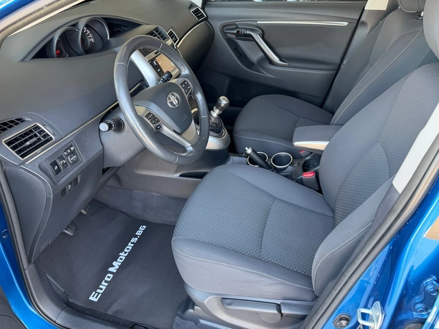 Toyota Verso 1.8-VALVEMATIC-147ps-7места-ПЪЛНА СЕРВИЗНА ИСТОРИЯ - автомобили, коли, обяви за нови и употребявани 7