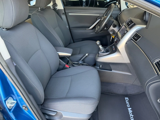 Toyota Verso 1.8-VALVEMATIC-147ps-7места-ПЪЛНА СЕРВИЗНА ИСТОРИЯ - автомобили, коли, обяви за нови и употребявани 9
