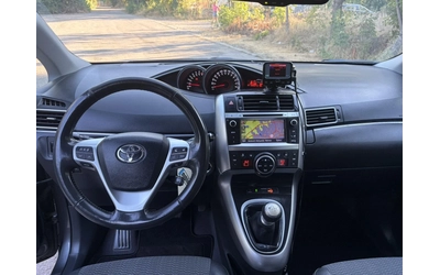 Toyota Verso 1.8 i FULL FULL - автомобили, коли, обяви за нови и употребявани 10