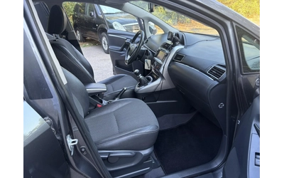Toyota Verso 1.8 i FULL FULL - автомобили, коли, обяви за нови и употребявани 13