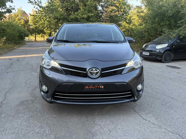 Toyota Verso 1.8 i FULL FULL - автомобили, коли, обяви за нови и употребявани 1