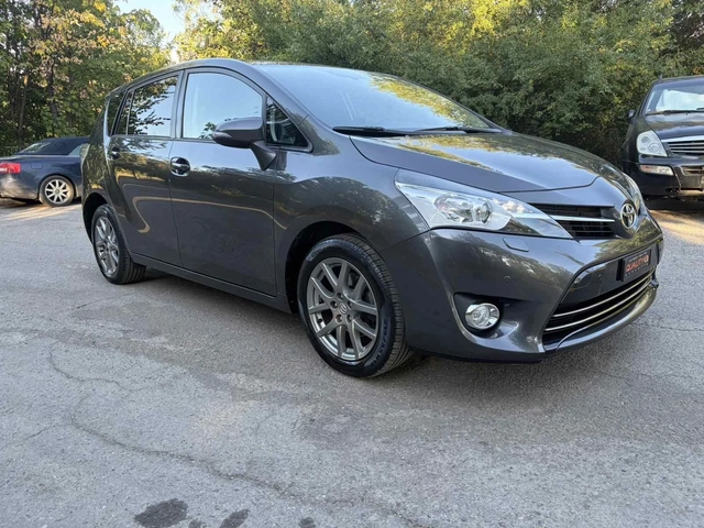 Toyota Verso 1.8 i FULL FULL - автомобили, коли, обяви за нови и употребявани 2