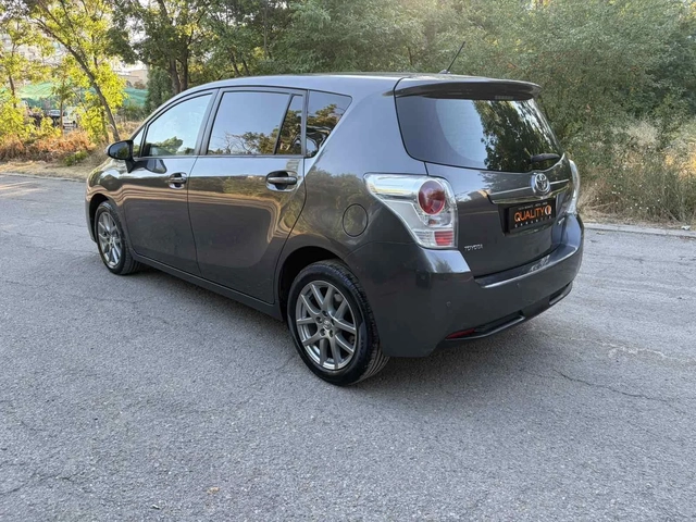 Toyota Verso 1.8 i FULL FULL - автомобили, коли, обяви за нови и употребявани 6