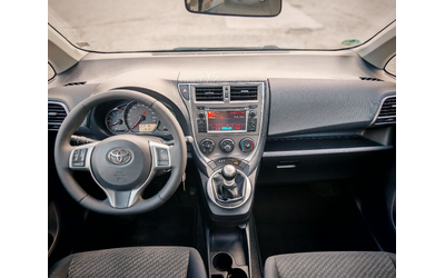 Toyota Verso S 1.4 D-4D - автомобили, коли, обяви за нови и употребявани 10