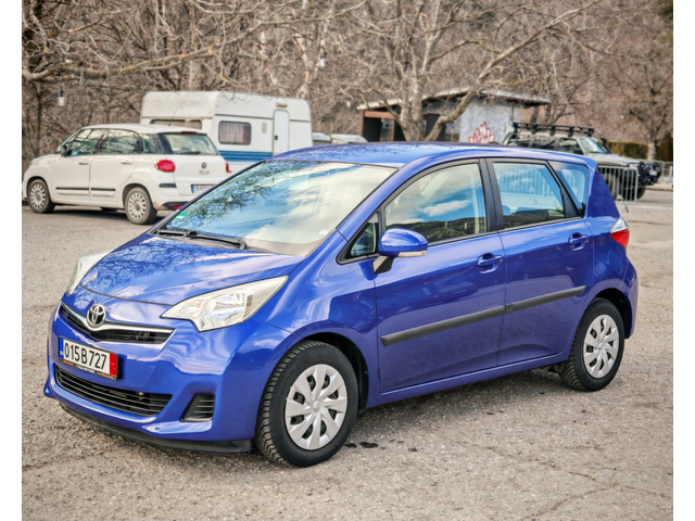 Toyota Verso S 1.4 D-4D - автомобили, коли, обяви за нови и употребявани 2