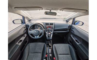 Toyota Verso S 1.4 D-4D - автомобили, коли, обяви за нови и употребявани 8