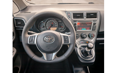 Toyota Verso S 1.4 D-4D - автомобили, коли, обяви за нови и употребявани 9