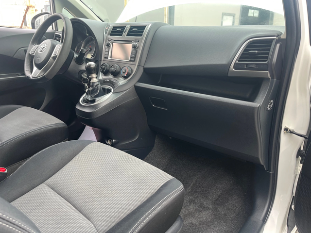 Toyota Verso S 1.33 i 100k.c - автомобили, коли, обяви за нови и употребявани 10