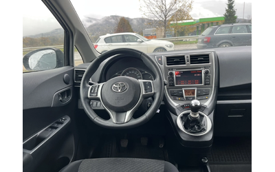 Toyota Verso S 1.4 D4D 90кс 6 СКОРОСТИ EURO 5A КЛИМАТРОНИК - автомобили, коли, обяви за нови и употребявани 11