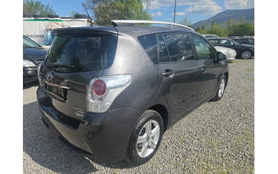 Toyota Verso Toyota Verso 1.6 D4D - автомобили, коли, обяви за нови и употребявани 12