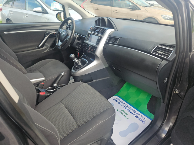 Toyota Verso Toyota Verso 1.6 D4D - автомобили, коли, обяви за нови и употребявани 5