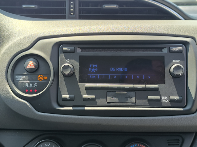 Toyota Yaris 1.0VVT-i - автомобили, коли, обяви за нови и употребявани 13