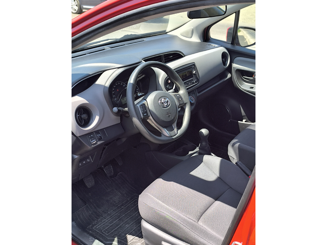 Toyota Yaris 1.0VVT-i - автомобили, коли, обяви за нови и употребявани 8
