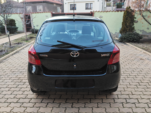 Toyota Yaris 1.3-газова уредба - автомобили, коли, обяви за нови и употребявани 4