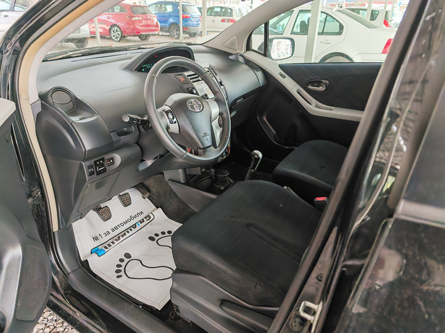 Toyota Yaris 1.3-газова уредба - автомобили, коли, обяви за нови и употребявани 6