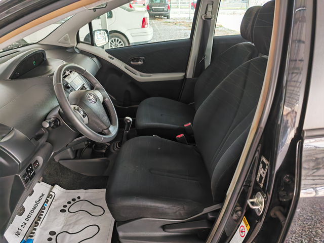 Toyota Yaris 1.3-газова уредба - автомобили, коли, обяви за нови и употребявани 7