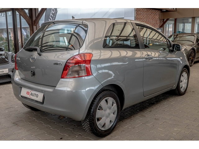 Toyota Yaris 1.3 VVT-i/Автоматик - автомобили, коли, обяви за нови и употребявани 5